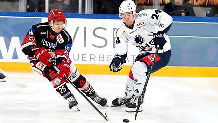 Bleibt dem EVL treu: Kapit&auml;n Andreas &bdquo;Blacky&ldquo; Schwarz (links) verteidigt auch kommende Saison f&uuml;r die Rot-Wei&szlig;en. Trainer Uwe Krupp freut&rsquo;s: &bdquo;Wir sind eine bessere Mannschaft, wenn er spielt.&ldquo;