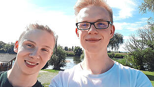 Unser Autor Manuel (rechts) mit seinem besten Freund Yannik. Die beiden führen eine Fernfreundschaft.