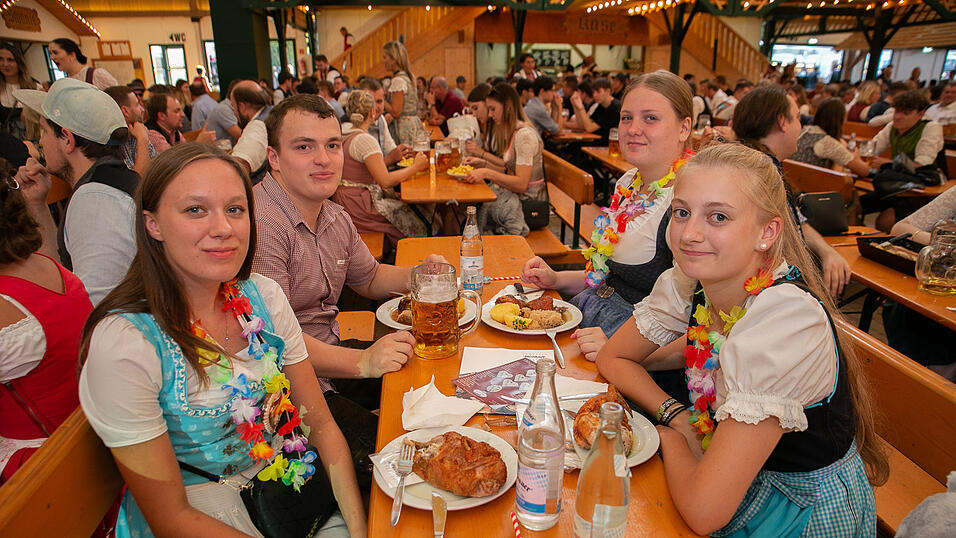 Die Partybilder vom Sonntag, 21. August 2022, aus dem Festzelt Nothaft. 