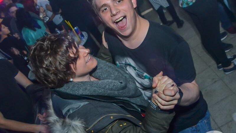 Gleich bei der Eröffnung platzte die neue Diskothek Peggy P. aus allen Nähten. Gleich bei der Eröffnung platzte die neue Diskothek Peggy P. aus allen Nähten.