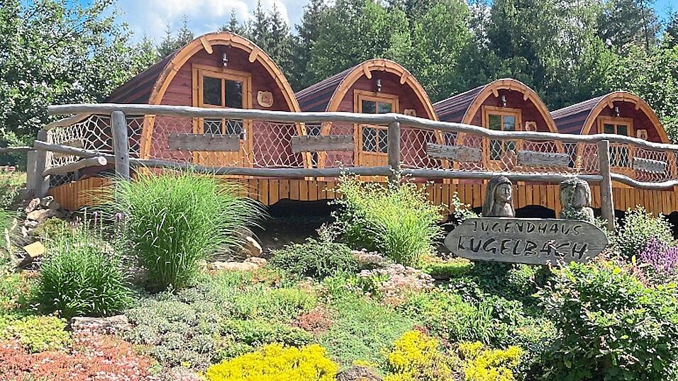 Diese Schlafhütten des Jugendhauses Kugelbach wurden erst 2019 neu errichtet. Diese Schlafhütten des Jugendhauses Kugelbach wurden erst 2019 neu errichtet.