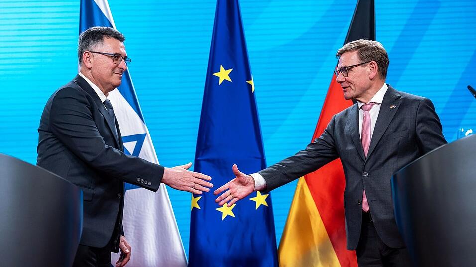 Au&szlig;enminister Wadephul ruft in einer Pressekonferenz mit seinem israelischen Kollegen Saar den Iran zur R&uuml;ckkehr an den Verhandlungstisch auf