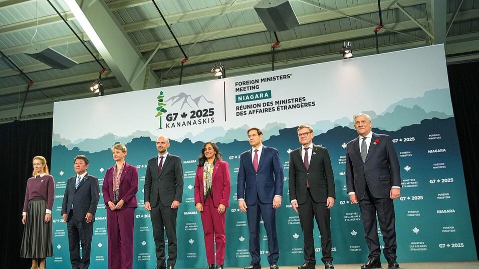 In der Abschlusserklärung zum G7-Außenministertreffen in Kanada wird China für seine Unterstützung Russlands kritisiert. In der Abschlusserklärung zum G7-Außenministertreffen in Kanada wird China für seine Unterstützung Russlands kritisiert.
