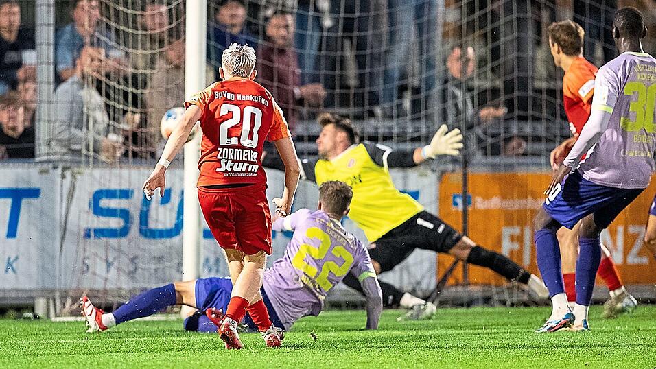 Chancen hatte die SpVgg Hankofen auch im Pokalspiel gegen Würzburg - wie hier durch Neuzugang Daniel Zormeier. Im Liga-Heimspiel am Freitag gegen Memmingen wird es darauf ankommen, die „Dinger“ auch mal zu machen.