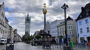 Wegen des Aufbaus des Christkindlmarkts wird der Viktualienmarkt vorübergehend verlegt.
