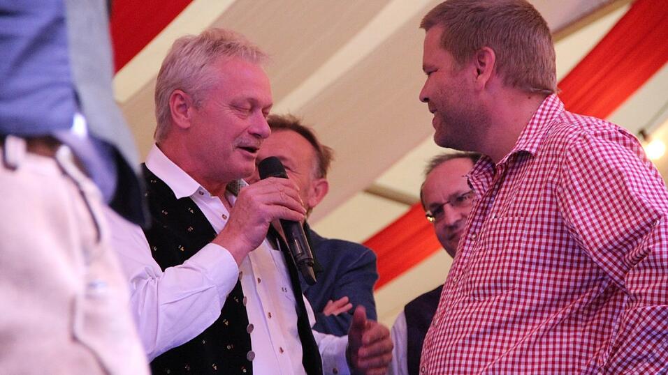 Im Lechner-Festzelt hie&szlig; es am Sonntag wieder 'Let&acute;s get ready to rumble'.