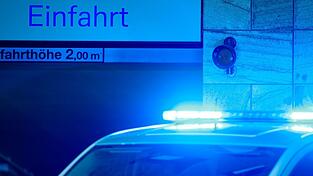 Die Polizei fand die drei Jugendlichen w&auml;hrend eines anderen Einsatzes in einer M&uuml;nchner Tiefgarage. (Symbolbild)