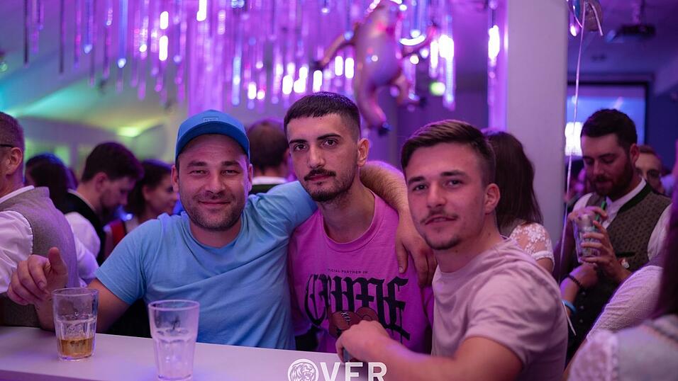 Auch am zweiten Volksfestfreitag schauten viele G&auml;ste im Overtime vorbei.