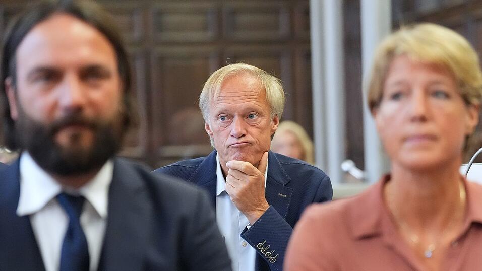 Delling ist wegen Beihilfe angeklagt.