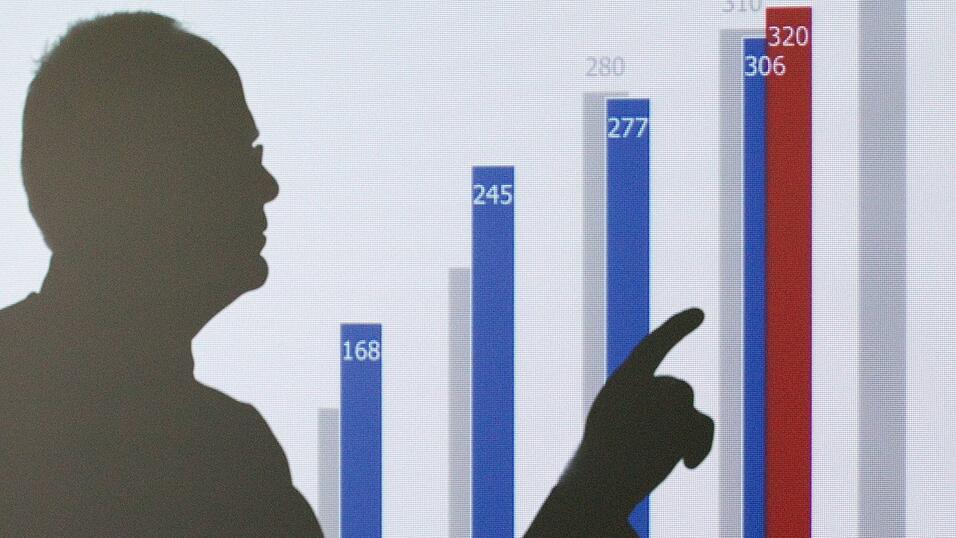 Für Geschäftsführer und Vorstände geht der Spitzenjob mit steigendem Klagerisiko einher. (Symbolbild) Für Geschäftsführer und Vorstände geht der Spitzenjob mit steigendem Klagerisiko einher. (Symbolbild)