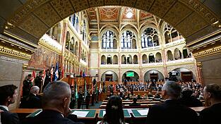Ungarns neues Parlament hat den Austritt des Landes aus dem Internationalen Strafgerichtshof (IStGH) gestoppt. (Archivbild) Ungarns neues Parlament hat den Austritt des Landes aus dem Internationalen Strafgerichtshof (IStGH) gestoppt. (Archivbild)