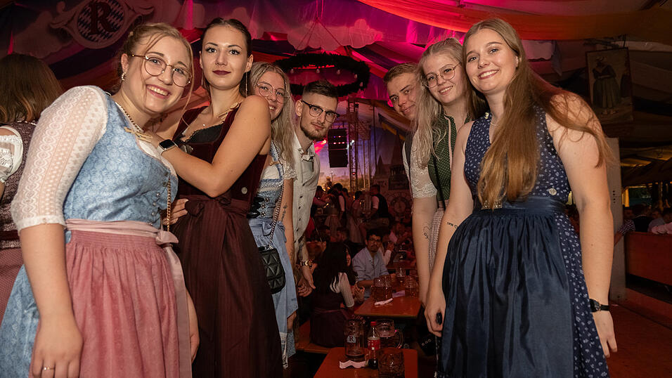 Die Partybilder vom Montag, 14. August 2023, aus dem Festzelt Reisinger. Die Partybilder vom Montag, 14. August 2023, aus dem Festzelt Reisinger.