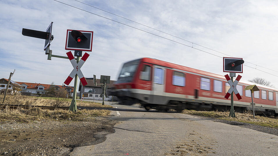 Auf der Bahnstrecke zwischen München und Regensburg gab es Verspätungen und Zugausfälle - auch die Landshuter Pendler waren am Morgen davon betroffen.