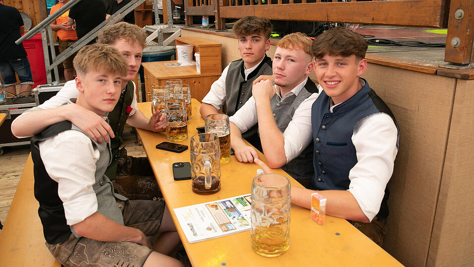 Die Partybilder vom Freitag, 8. August, aus dem Festzelt Nothaft. Die Partybilder vom Freitag, 8. August, aus dem Festzelt Nothaft.