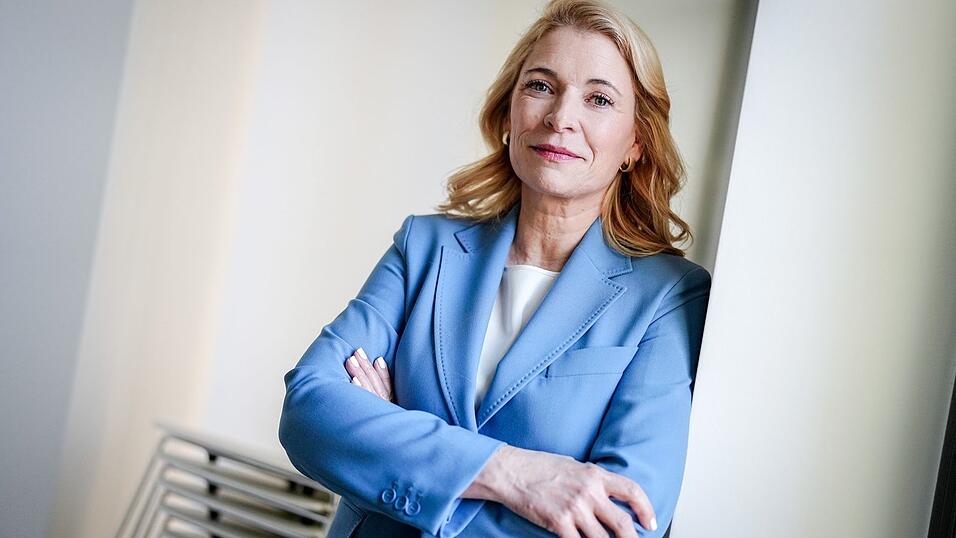 Die Bahnchefin wirbt um Geduld f&uuml;r die grundlegende Sanierung der Schiene. (Archivbild)