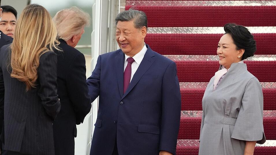 Xi Jinping ist zu seinem Besuch in Washington eingetroffen. Xi Jinping ist zu seinem Besuch in Washington eingetroffen.