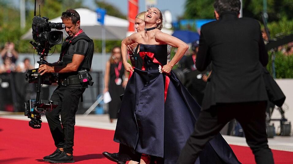 Amanda Seyfried, Hauptdarstellerin von «The Testament of Ann Lee», auf dem roten Teppich vor der Premiere am 1. September. (Archivbild)