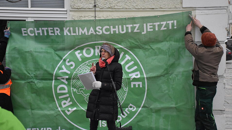 Lilo Horsch spricht für die Grannies For Future.