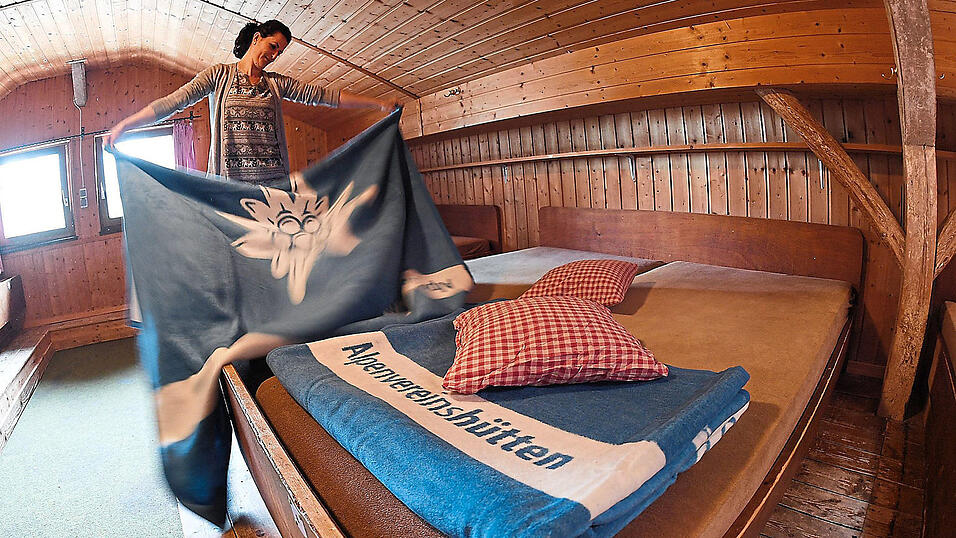 Auf blauen Decken sieht man die Blutflecken besser, die die Plagegeister enttarnen. Auf blauen Decken sieht man die Blutflecken besser, die die Plagegeister enttarnen.