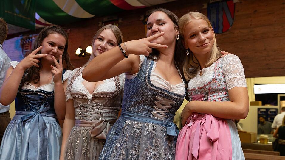 Die Partybilder vom Samstag, 8. August, aus dem Festzelt Weckmann. Die Partybilder vom Samstag, 8. August, aus dem Festzelt Weckmann.
