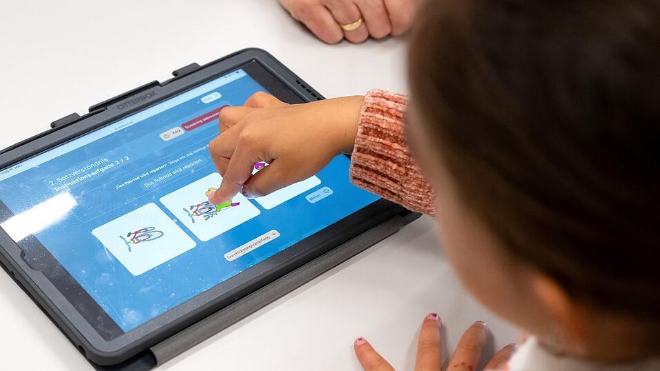 Eine Vierj&auml;hrige nimmt am neuen bayerischen Sprachscreening teil.