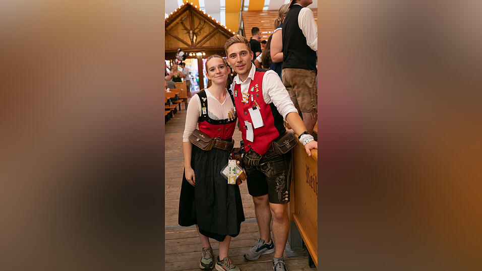 Die Partybilder vom Sonntag, 17. August, aus dem Festzelt Nothaft. Die Partybilder vom Sonntag, 17. August, aus dem Festzelt Nothaft.