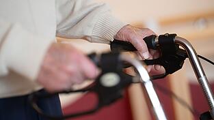 Investitionen in kommunale Sozialleistungen dürfen trotz Kostendrucks nicht gestrichen werden, da ist sich der Paritätische Wohlfahrtsverband sicher. (Symbolbild) Investitionen in kommunale Sozialleistungen dürfen trotz Kostendrucks nicht gestrichen werden, da ist sich der Paritätische Wohlfahrtsverband sicher. (Symbolbild)