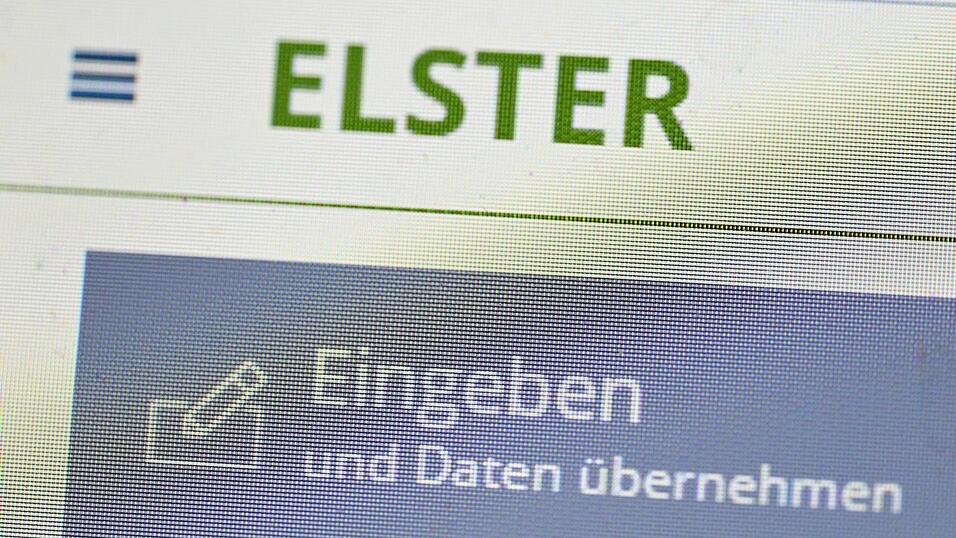 Per App und einem Klick die nervige Steuererklärung erledigen? Klingt verführerisch - genau das kann aber auch ein Problem werden. (Symbolbild) Per App und einem Klick die nervige Steuererklärung erledigen? Klingt verführerisch - genau das kann aber auch ein Problem werden. (Symbolbild)