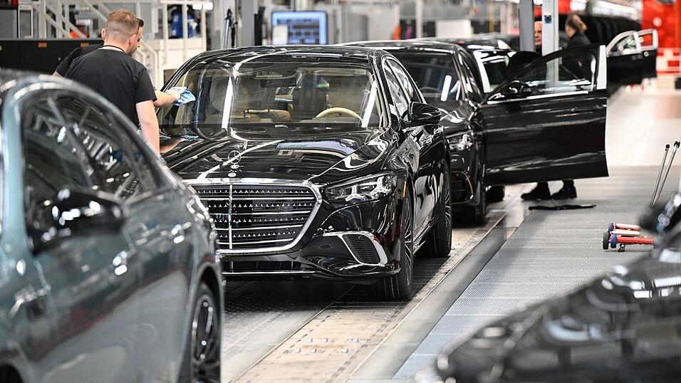Mercedes-Benz hat im dritten Quartal weniger Autos verkauft. (Archivbild) Mercedes-Benz hat im dritten Quartal weniger Autos verkauft. (Archivbild)