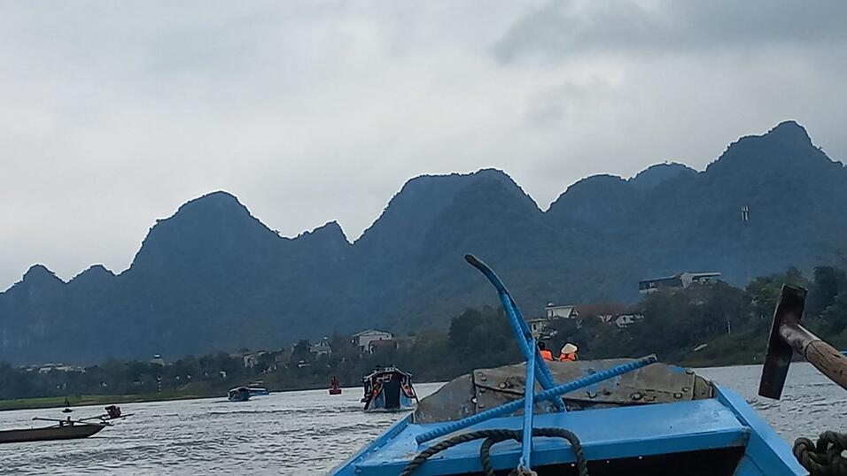 Bilder von der Tour zur Sơn-Đoòng-Höhle.