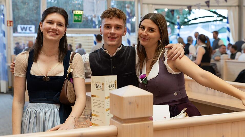 Die Partybilder vom Sonntag, 9. August, aus dem Festzelt Reisinger. Die Partybilder vom Sonntag, 9. August, aus dem Festzelt Reisinger.