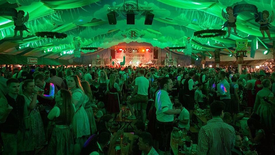 Die Partybilder vom Samstag, 13. August 2022, aus dem Festzelt Reisinger.
