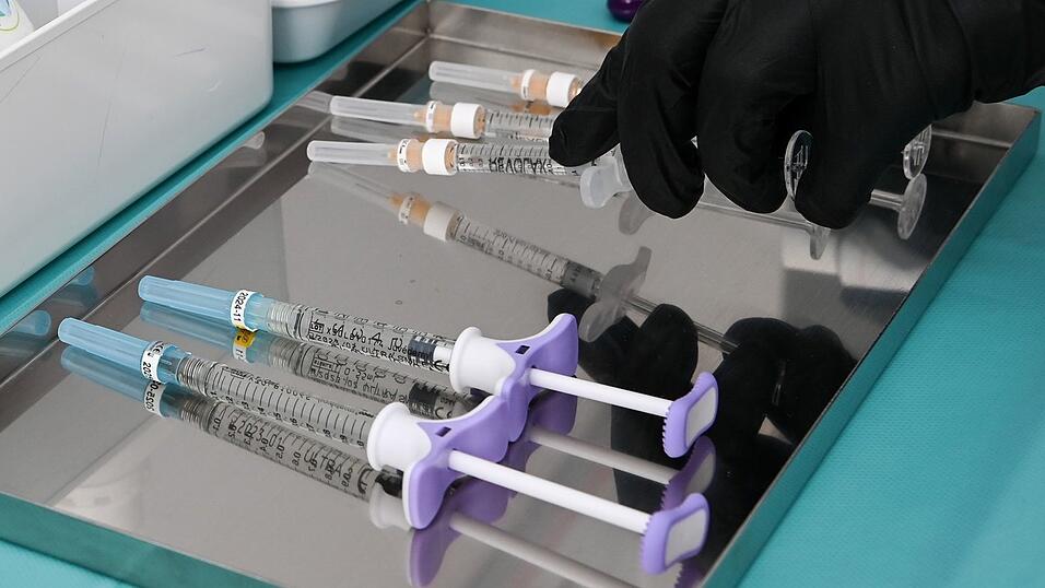 Das beklagte Unternehmen bietet Unterspritzungen mit Hyaluron und Botox an. (Symbolbild) Das beklagte Unternehmen bietet Unterspritzungen mit Hyaluron und Botox an. (Symbolbild)