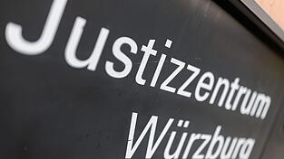Der Angeklagte soll aus Eifersucht gehandelt haben. (Symbolfoto)
