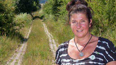 Liana Geidezis ist die Leiterin des Bund-Projektes „Grünes Band Deutschland“. Das Grüne Band ist ein in weiten Teilen unberührter 1393 Kilometer langer Naturstreifen, der entlang der ehemaligen deutsch-deutschen Grenze verläuft.