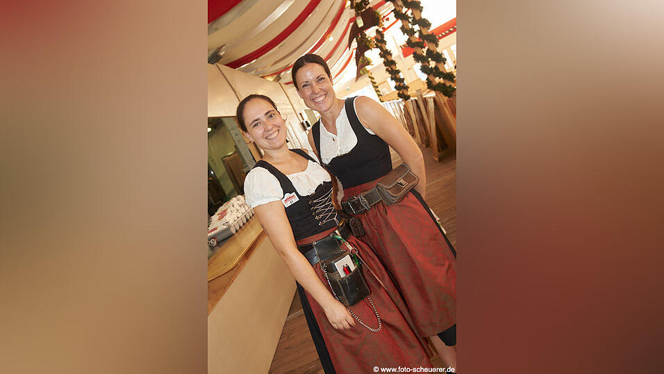 Die Partybilder vom Freitag, 8. August, aus dem Festzelt Lechner. Die Partybilder vom Freitag, 8. August, aus dem Festzelt Lechner.