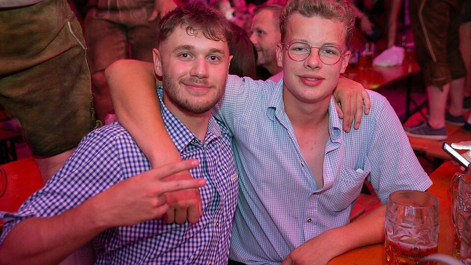 Die Partybilder vom Sonntag, 14. August 2022, aus dem Festzelt Reisinger.