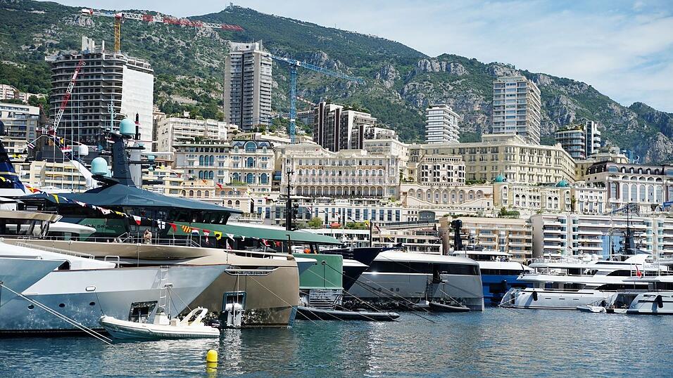 In der Affäre um ein geplatztes Großprojekt in Monaco sind ehemalige Vertraute von Fürst Albert II. im Visier der Justiz (Archivbild). In der Affäre um ein geplatztes Großprojekt in Monaco sind ehemalige Vertraute von Fürst Albert II. im Visier der Justiz (Archivbild).