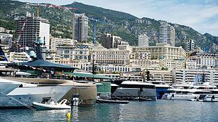 In der Affäre um ein geplatztes Großprojekt in Monaco sind ehemalige Vertraute von Fürst Albert II. im Visier der Justiz (Archivbild). In der Affäre um ein geplatztes Großprojekt in Monaco sind ehemalige Vertraute von Fürst Albert II. im Visier der Justiz (Archivbild).