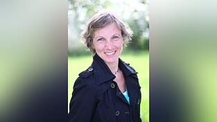 Karin Feiler (47) arbeitet als Paar- & Sexualtherapeutin in eigener Praxis in Frankfurt am Main. Karin Feiler (47) arbeitet als Paar- & Sexualtherapeutin in eigener Praxis in Frankfurt am Main.