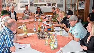 Der Heimatverein Hodschager Moosburg arbeitete in der Mitgliederversammlung am Samstag angestauten Ärger ab.