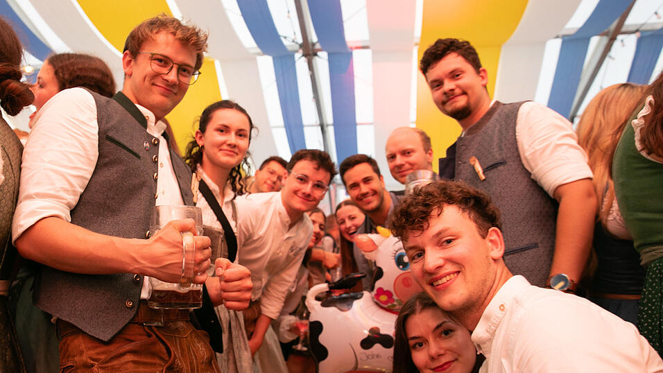Die Partybilder vom Samstag, 16. August, aus dem Festzelt Reisinger. Die Partybilder vom Samstag, 16. August, aus dem Festzelt Reisinger.