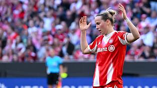 Fällt mit einer Sprunggelenksverletzung vorerst aus: Bayerns Nationalspielerin Franziska Kett (Archivbild). Fällt mit einer Sprunggelenksverletzung vorerst aus: Bayerns Nationalspielerin Franziska Kett (Archivbild).