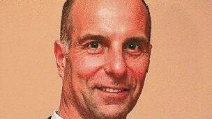 Joachim Melzer, 49 Jahre alt, Leiter Onlinevermarktung: Wettkampfdistanz: Halbmarathon: Trainingsstand: Oje, oje, Trainingsprogramm: Vier bis f&uuml;nf Mal pro Woche 5 bis 10 km, Trainingsziel: Nicht viel mehr als zwei Stunden brauchen, Wettkampfmotto: Vogel fliegt, Fisch schwimmt, Mensch l&auml;uft.