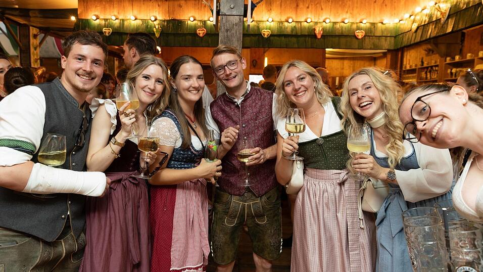 Die Partybilder vom Freitag, 7. August, aus dem Festzelt Weckmann. Die Partybilder vom Freitag, 7. August, aus dem Festzelt Weckmann.
