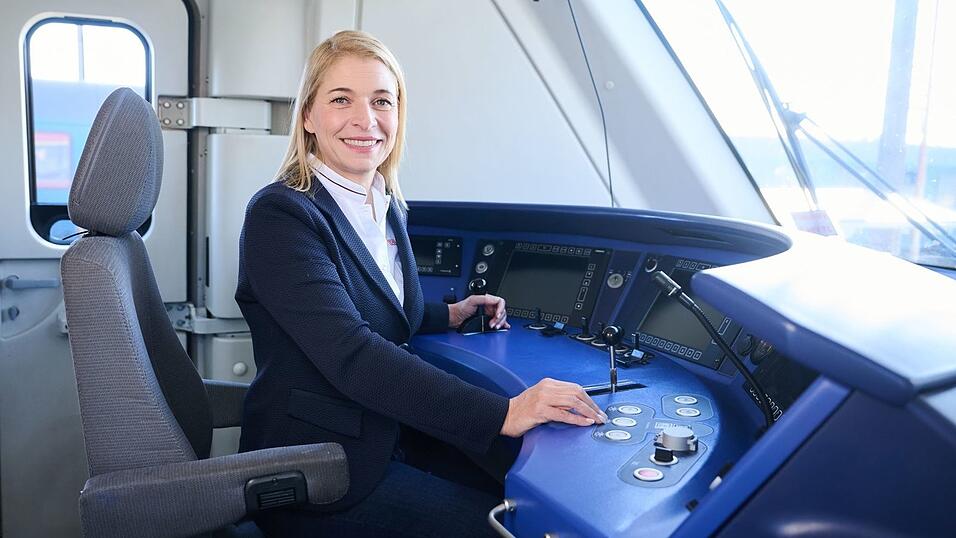 Neue Chefin des Konzerns wird Evelyn Palla. Bisher war die Managerin für den Regionalverkehr zuständig. (Archivbild) Neue Chefin des Konzerns wird Evelyn Palla. Bisher war die Managerin für den Regionalverkehr zuständig. (Archivbild)