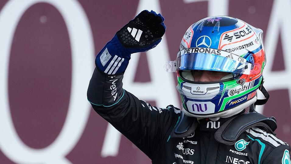 Kimi Antonelli startet in Silverstone von Rang eins.