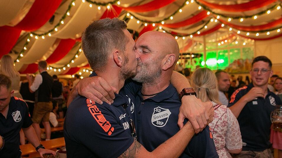 Die Partybilder vom Samstag, 13. August 2022, aus dem Festzelt Greindl.