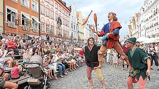 Die Altstadt ist ein beliebter Treff während der Landshuter Hochzeit - vor allem an den Wochenenden.