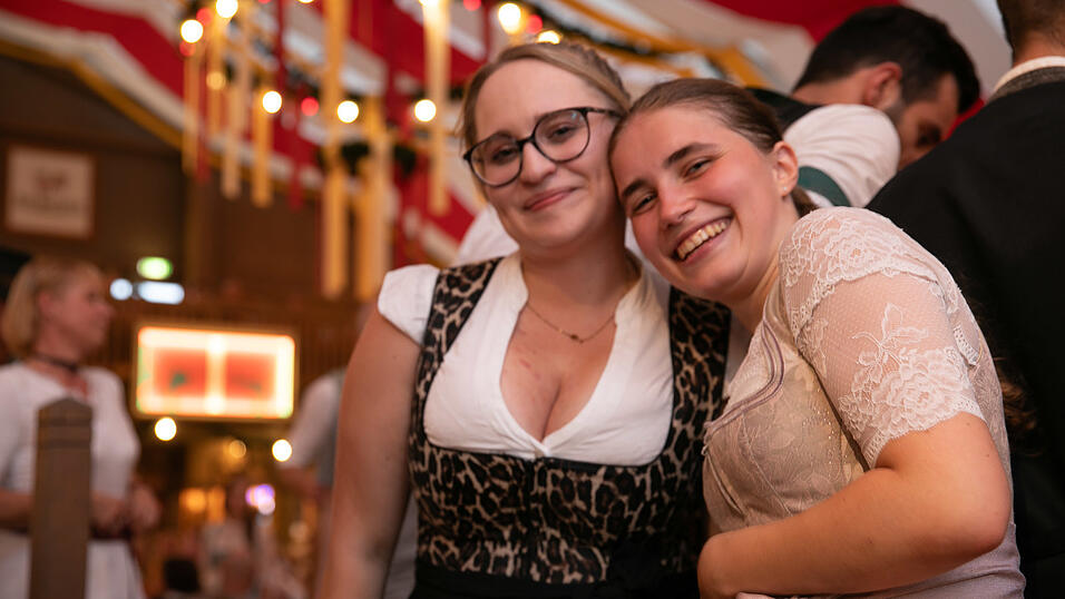 Die Partybilder vom Donnerstag, 14. August, aus dem Festzelt Krönner. Die Partybilder vom Donnerstag, 14. August, aus dem Festzelt Krönner.